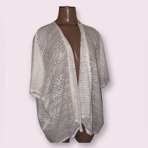 LIGHT WHITE CARDIGAN